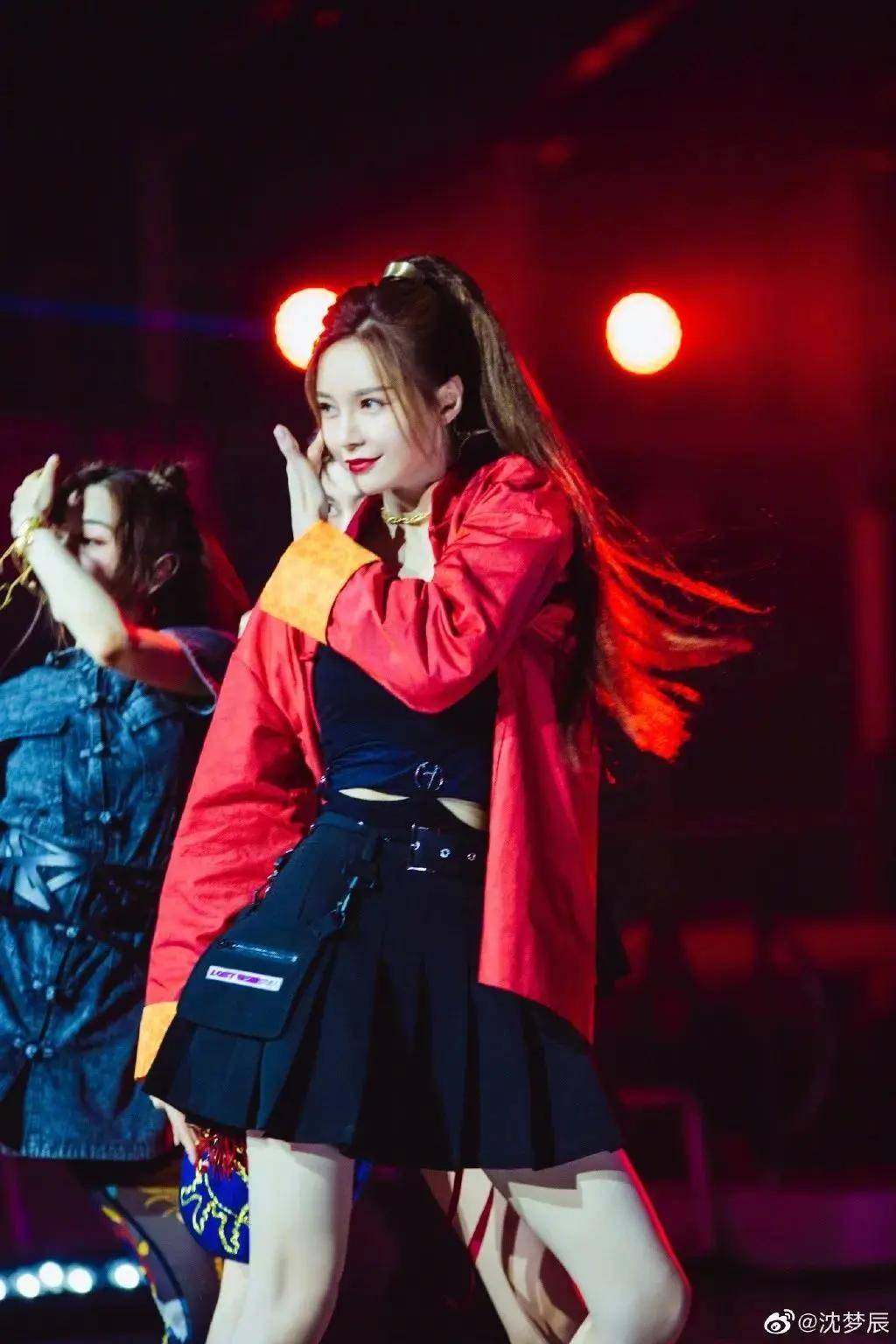 舞台|这么适合女团的她，竟然被淘汰了？