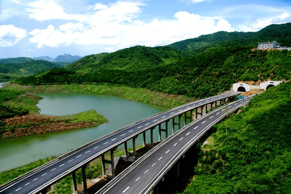 105亿,中铁联合体中标云南省丘北至砚山高速公路项目