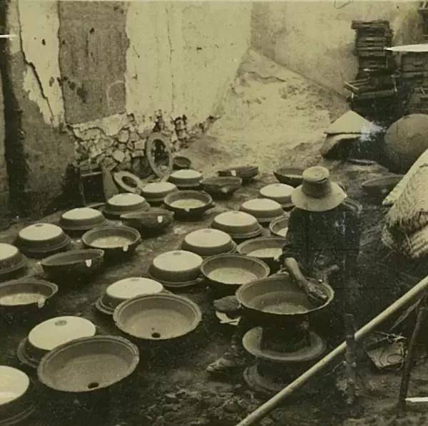泥巴|1941年铁锅制造流程老照片