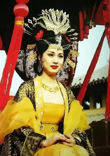 设计|痛心！给刘晓庆版的武则天、陈道明版的康熙设计戏服的李建群老师走了……