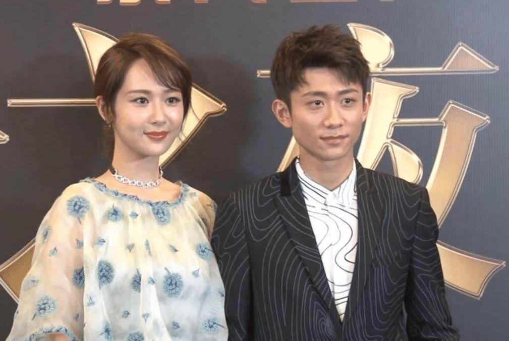 杨紫与34岁男星拍吻戏,拍完后男生立马吐口水,杨紫的反应亮了!