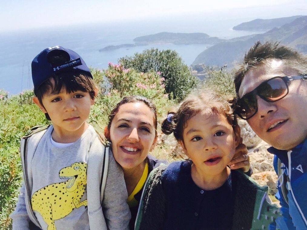 老婆|刘烨老婆卸了妆的纯素颜，顿时就觉得好老了，跟中国老人一个样！