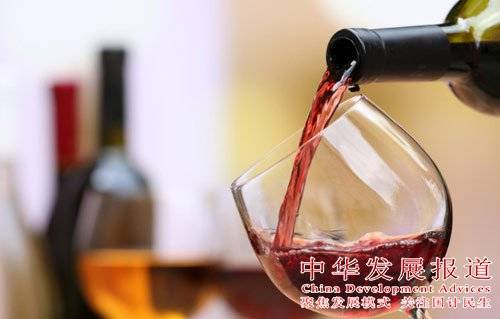 甜味|品酒师王宁为您解答：为什么干型葡萄酒喝起来有点甜？