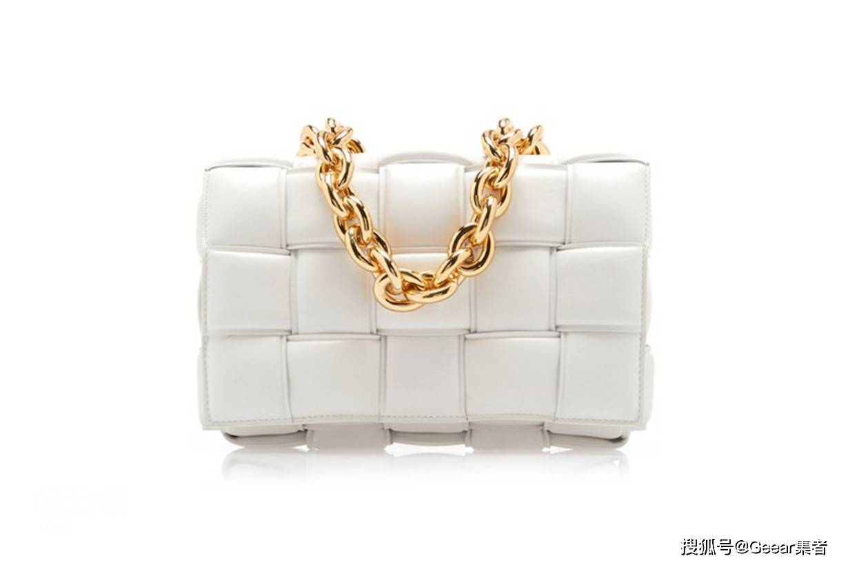 bag|贵气、时髦感提升：从大牌到小众包包，都加入了这个元素！