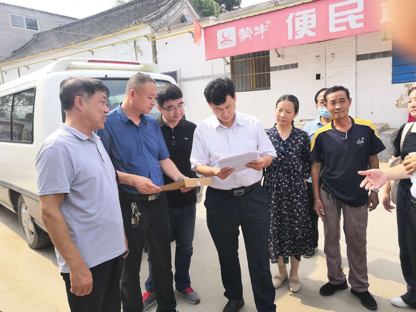 民盟安阳市委会到安阳县崔家桥镇开展脱贫攻坚民主监督调研