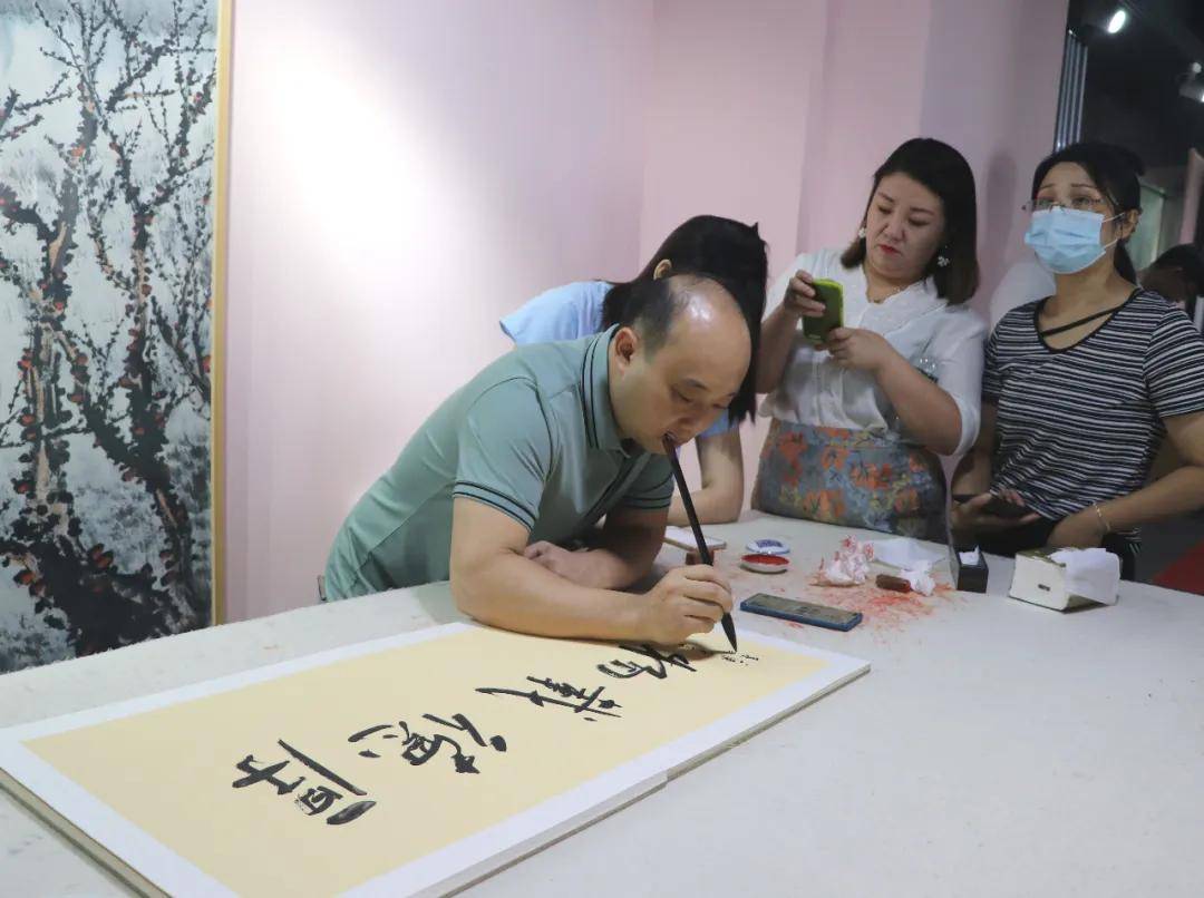 艺展现场丨韦国春：以诗意之心让笔墨回归自然