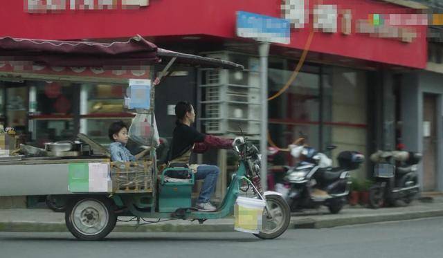 童瑶|富太的朋友圈：童瑶香奈儿都不配入镜，她拥有百万珠宝却半辈凄凉