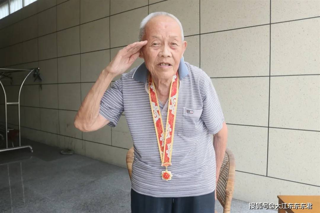 血色|记忆血色，不忘英雄！英雄老兵故事之高德渭：“子弹穿过了我的手臂、大腿