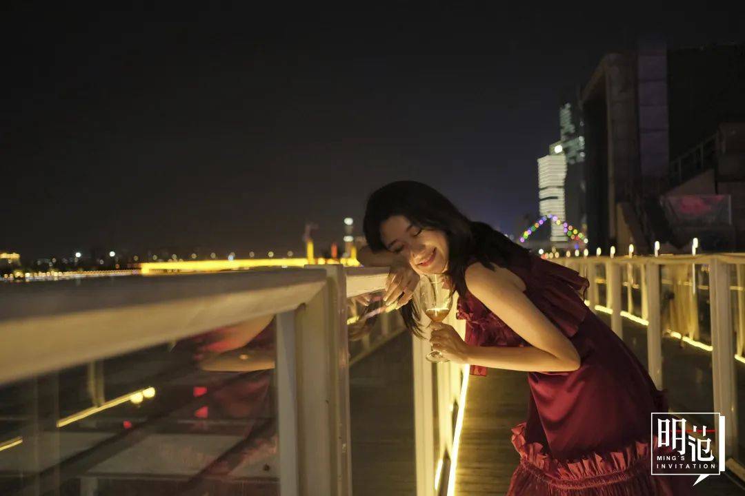 伊丽莎白|盛夏里择一缕蕾丝，不负爱与美