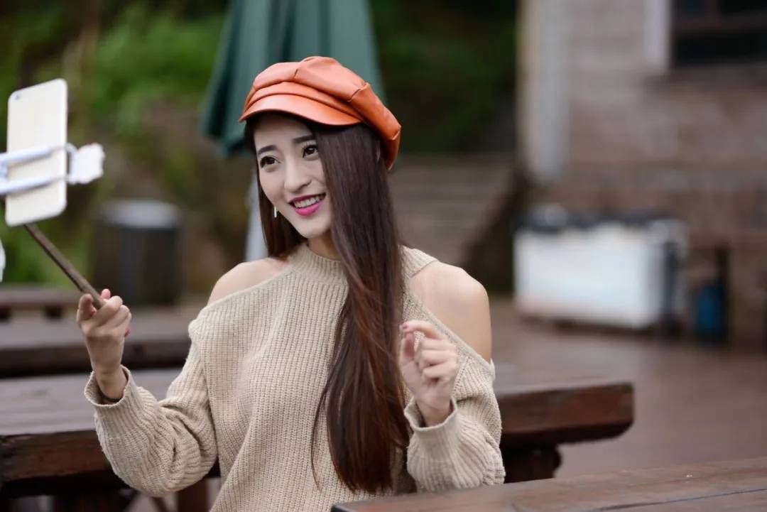 9000亿！昙花一现的直播带货，大势已去的直播网