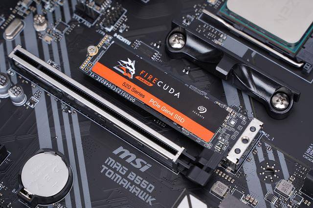 锐龙|电脑速度轻松翻倍？B550上PCIe4.0 SSD体验