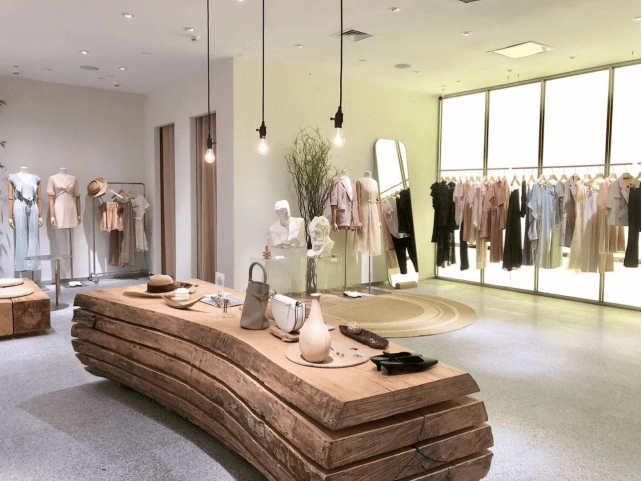 服装|服装行业职业规划 │除了服装设计师，还能做什么？