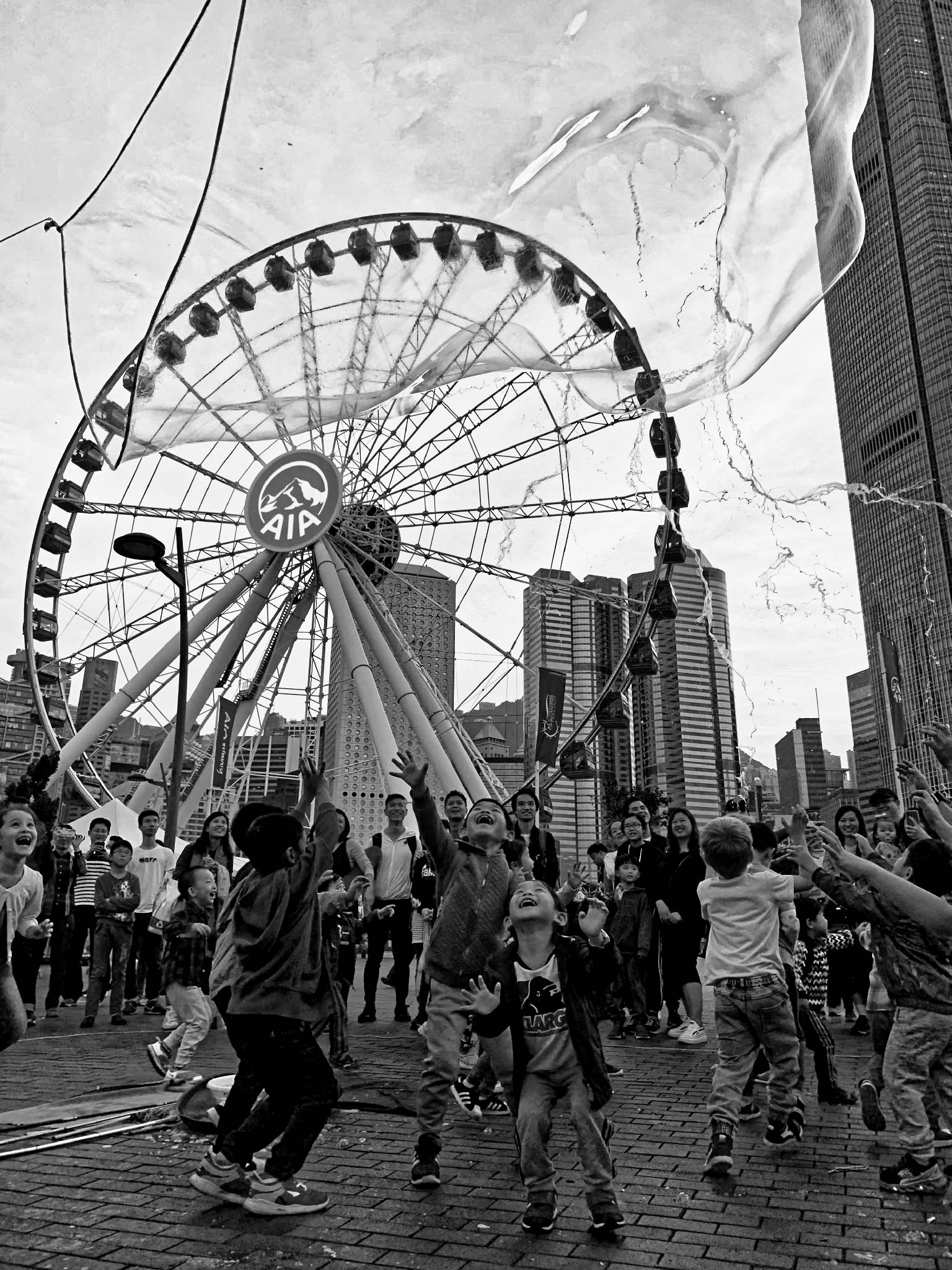 美图|生活就是那匆匆而过的身影，摄影达人的手机街拍。