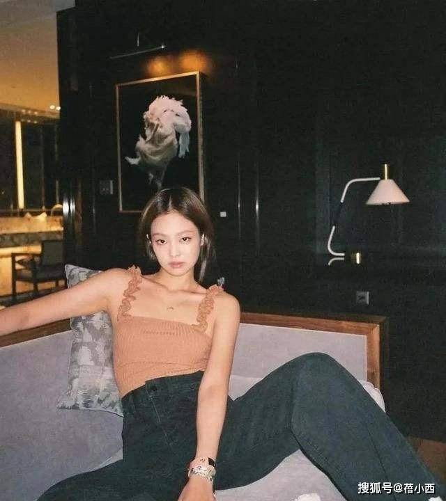 沈梦辰|今夏流行“渣女衫”？讲真！这4件上衣更时髦洋气，帮你搭配0烦恼