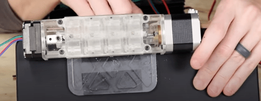 iPad|我把无人车的避障技术装进了iPad，刺激手部为盲人导航，杂货间也能畅通无阻