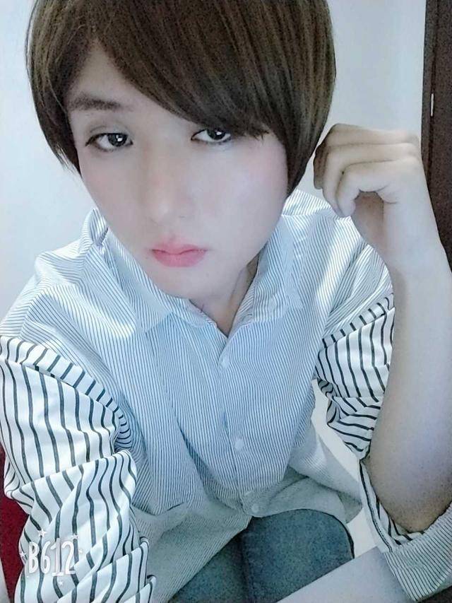 稿子|日作诗2000首女孩卖课遭警告！著名作家：小心我写稿子曝光你