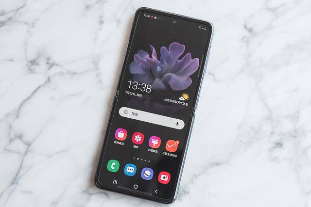 多角度|体验三星Galaxy Z Flip 5G：骁龙865 Plus加持，交互再升级