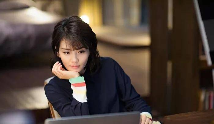 女人|42岁的刘涛宣布转行：从「贤妻」到「总裁」，女人闪耀的地方绝不止外表！