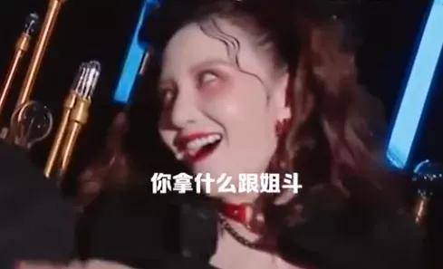 张萌|原创黄晓明状态不佳？被宁静强搂跳舞，慌到手不知放哪，还一脸嫌弃？