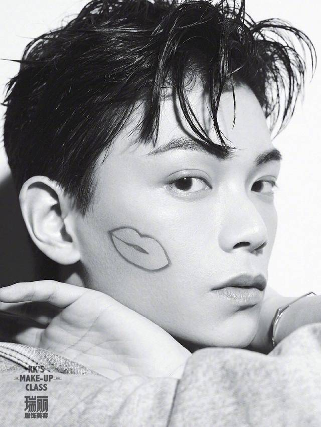 瑞丽|丁禹兮最新瑞丽大片好好看,西装帅气又绅士超有感,霸总范太强