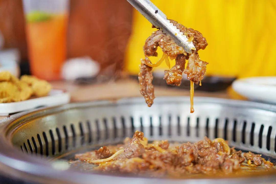 味蕾|买二送一吃到撑！雅莉家【五花肉节】来了