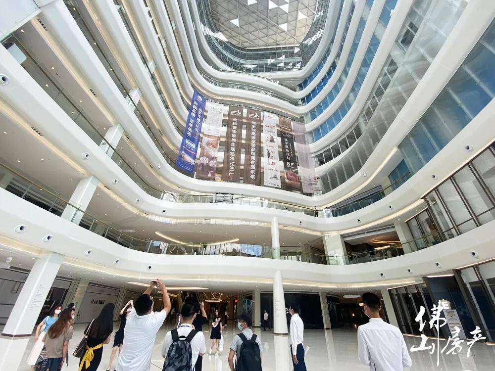 真实!跟顺德土豪见识深圳生活:141万吊灯,99万保险柜