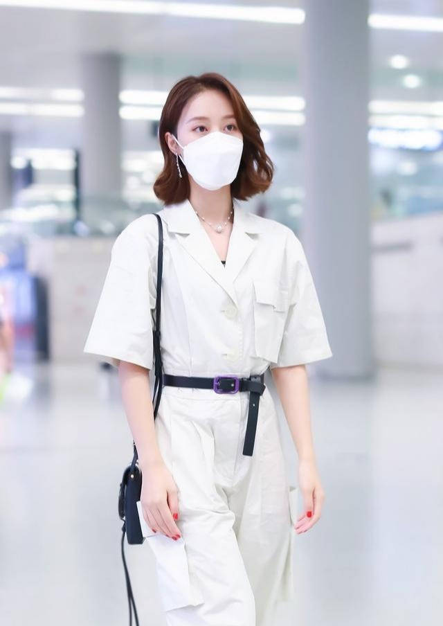 调配|三十岁必须做出改变，不要老''装嫩''了，这样穿不老气还很帅