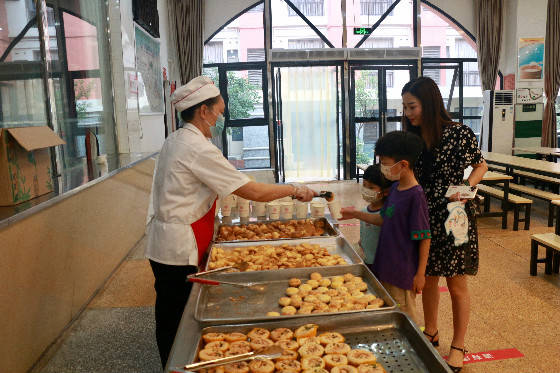 消息资讯|北大成都附属实验学校开展“环游校园 梦想起航”新生家长进校园活动