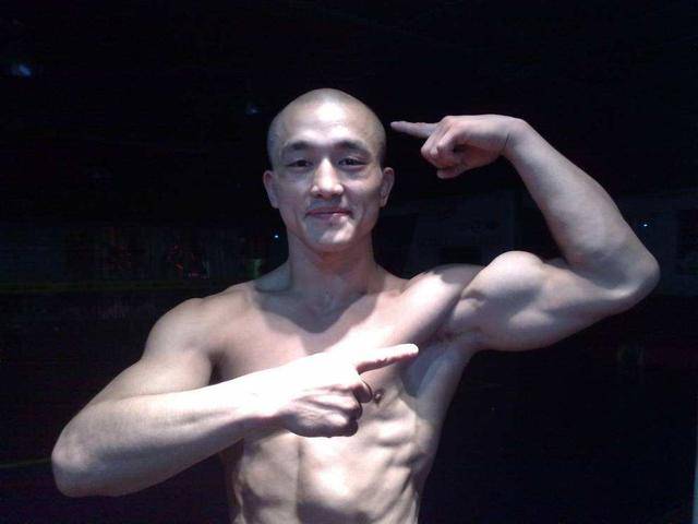 华为|武僧一龙又遭质疑！喷子：你居然不用华为，你到底爱不爱国