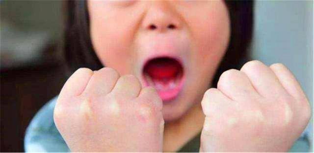 原创若孩子开始乱发脾气，爸妈多说这“3句话”，娃更容易养成好性格