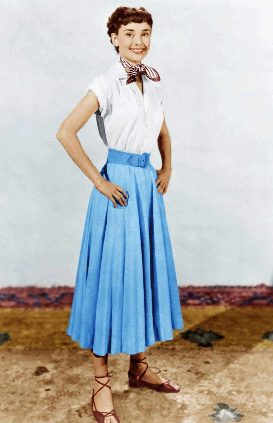 芭蕾|这双平底鞋流行了半个多世纪，让赫本美成经典，杨幂穿出时髦俏皮