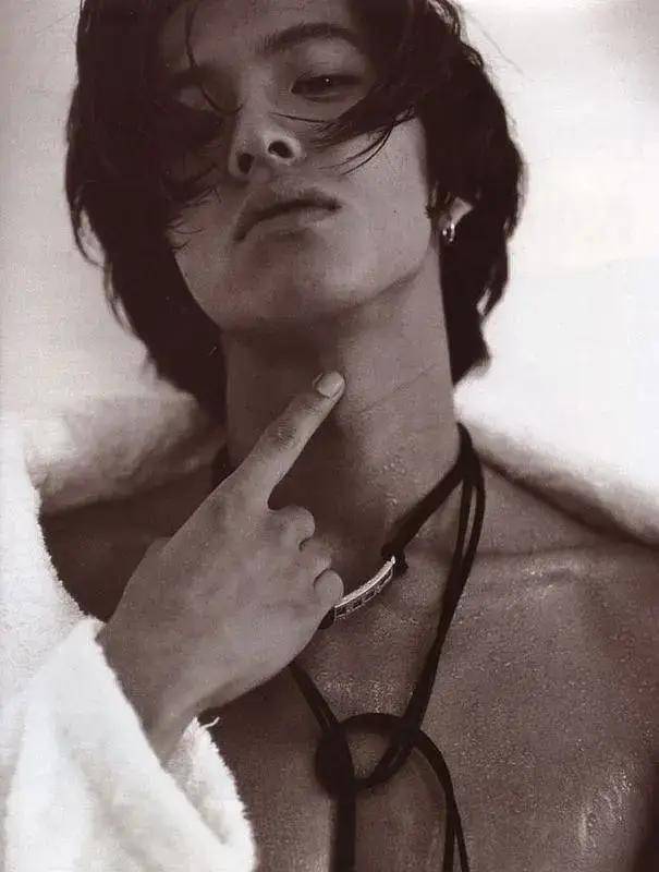 广告|请黄轩不要再接彩妆广告了！