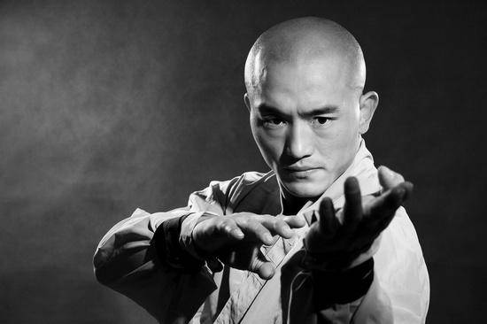 华为|武僧一龙又遭质疑！喷子：你居然不用华为，你到底爱不爱国