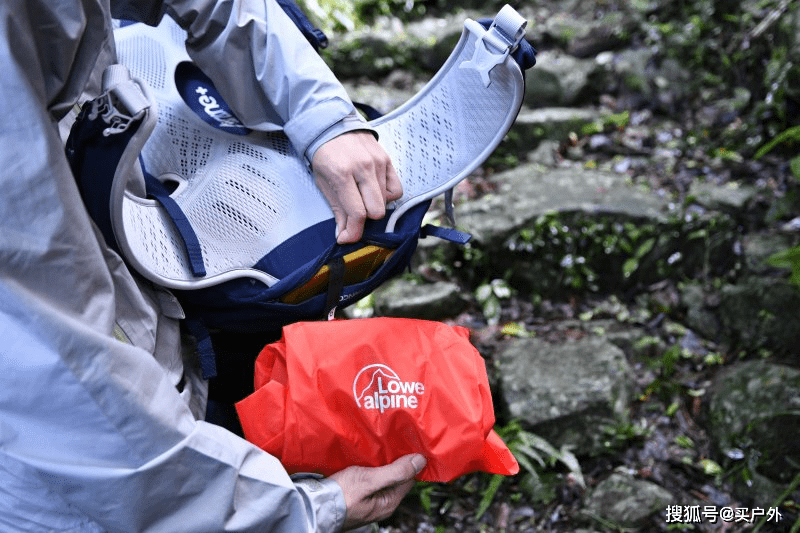 背包|适合新手入门第一款登山背包，Lowe Alpine户外背包测评