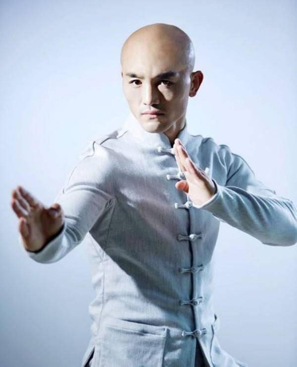 华为|武僧一龙又遭质疑！喷子：你居然不用华为，你到底爱不爱国