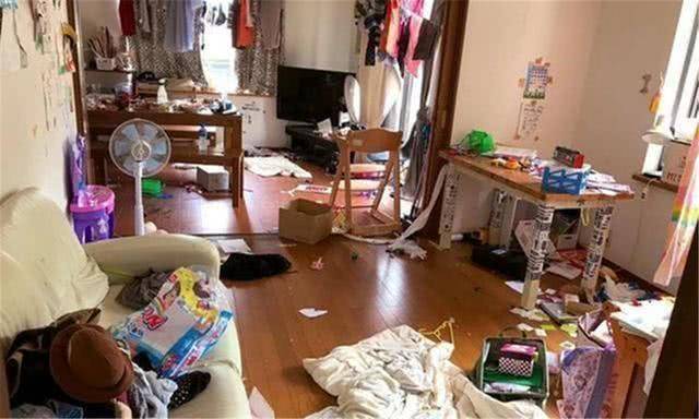 全职妈妈因病卧床3天，家里堪比“猪窝”，网友：太心疼！