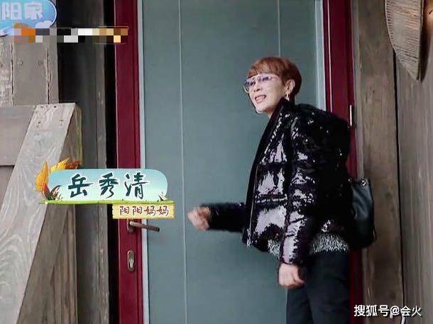 讨老婆|原创58岁吴刚扮女装讨老婆开心，被赞是美人，嘟嘴卖萌私下形象反差大