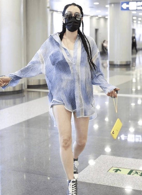 身材|钟丽缇一点不自重？又穿“无痕裤”秀身材，生图下一脸黝黑好显老