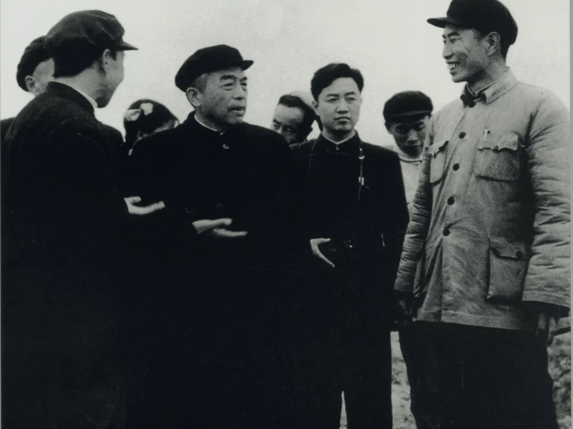 侄子|不担任国防部长后,1962年彭老总问侄子:你知道于谦是谁吗?