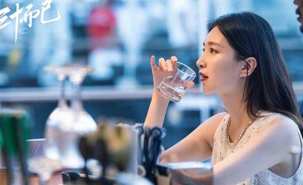 三十而已王漫妮与梁正贤 239ec7b01d7c41959e1187031b99b622.jpeg