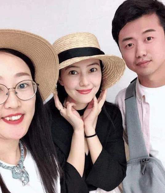 感觉|在同龄人中，高圆圆确实要年轻很多，而且气质还很清纯！