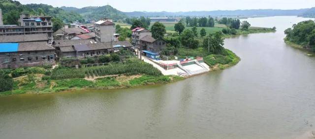 什么是龙脉风水宝地 e6148b8404f745389d31edf84522abb2.jpeg