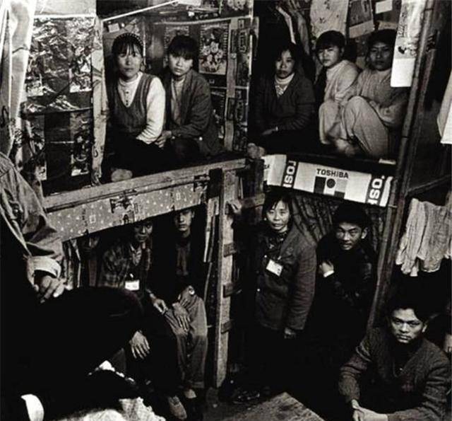 原创老照片:东西南北中,发财到广东,90年代初南下淘金的人们!