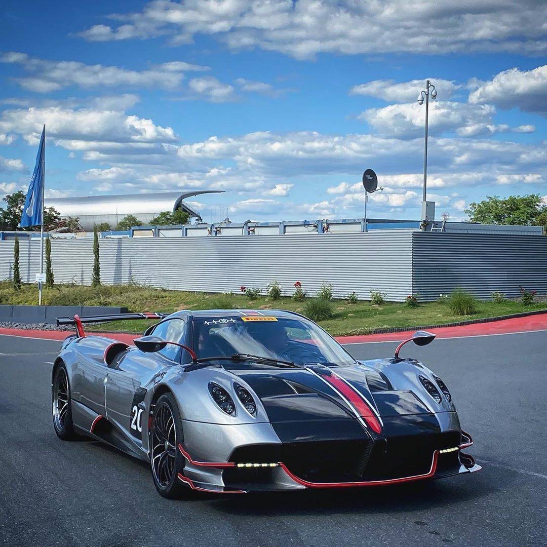 帕加尼huayra roadster bc满满的人民币的味道!