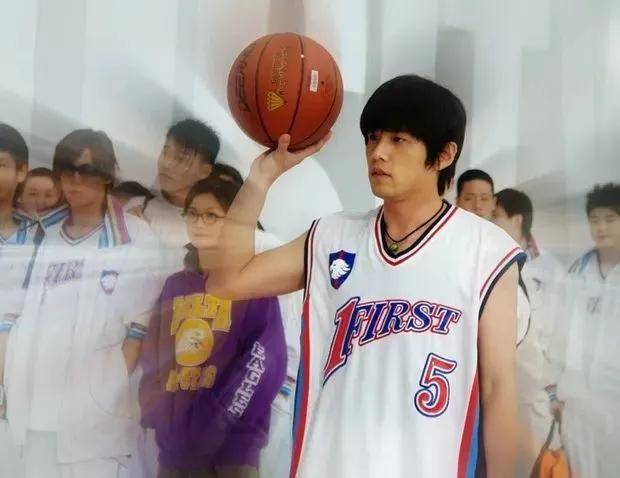 周杰伦|原创这才是全明星！周杰伦、林俊杰、潘玮柏组队打球！昆凌投得真准啊