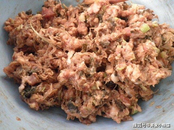 原创南瓜蒸饺,皮薄馅大,肉馅爽口嫩滑,不油不腻,既好看又好吃!
