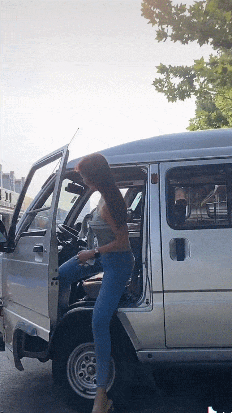 【车域品车】关掉美颜滤镜 近距离品品人民的代步车宏光mini ev