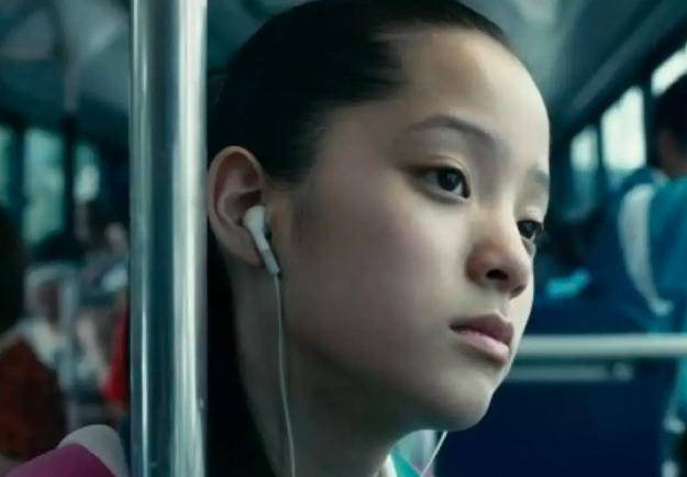 欧阳娜娜的鼻子是不是整过 1b4a7f2021b94854a0e62e8ee5c510e8.jpeg