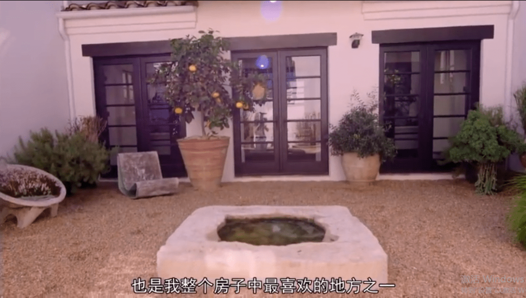 豪宅|连浴缸都是黄金的？肯豆最新曝光的上亿豪宅里，竟然惊现东北酸菜缸！