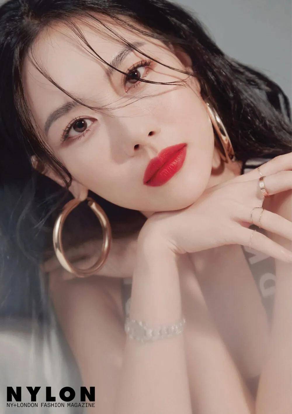 五官|舞台王者王霏霏终于赢了一回皇族万茜！滤镜终究敌不过实力啊...